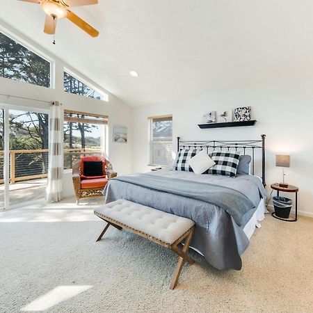 Yaquina Lighthouse View Beach Home Newport Bagian luar foto