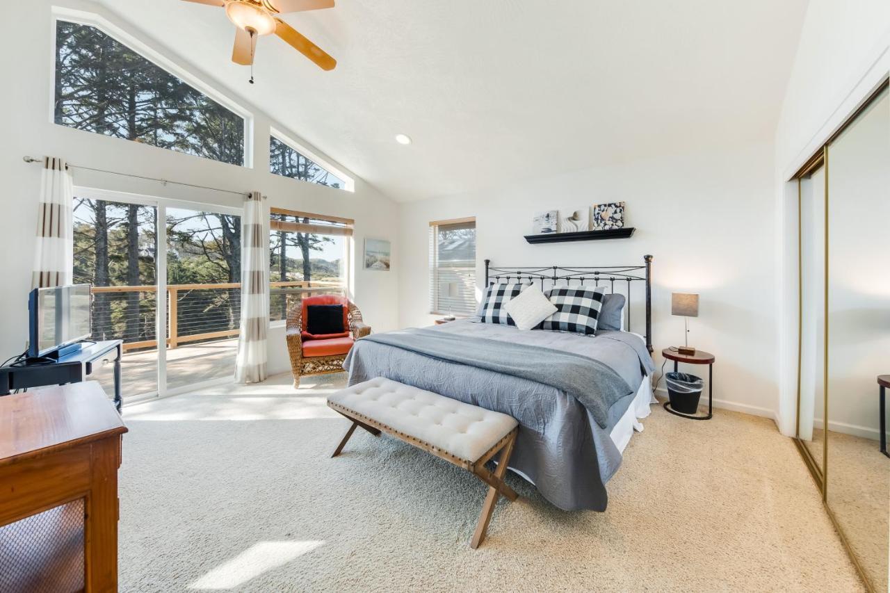 Yaquina Lighthouse View Beach Home Newport Bagian luar foto