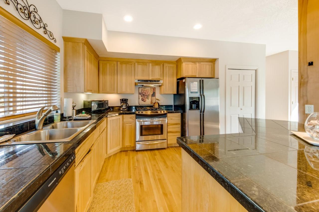 Yaquina Lighthouse View Beach Home Newport Bagian luar foto