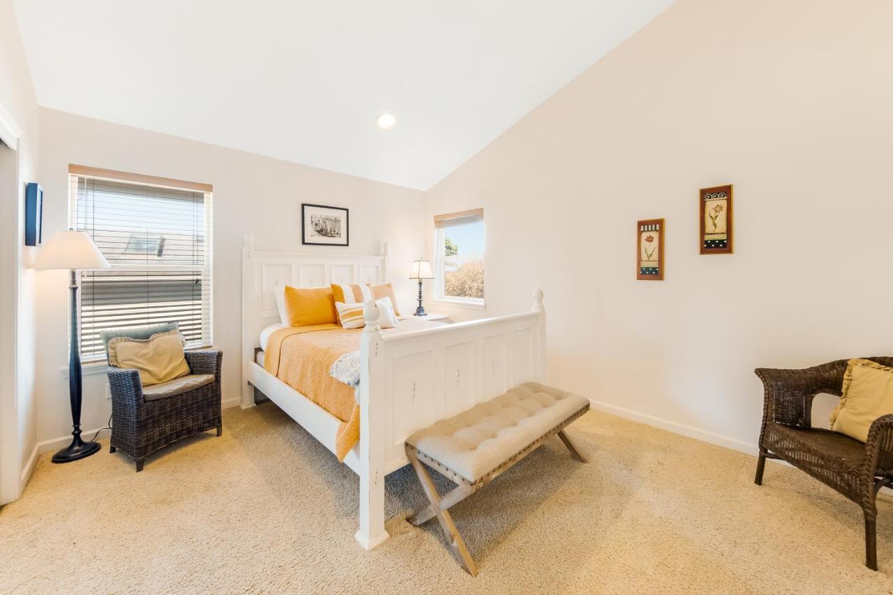 Yaquina Lighthouse View Beach Home Newport Bagian luar foto