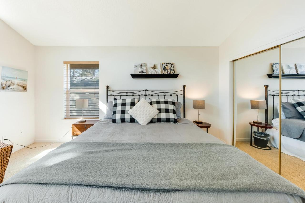 Yaquina Lighthouse View Beach Home Newport Bagian luar foto